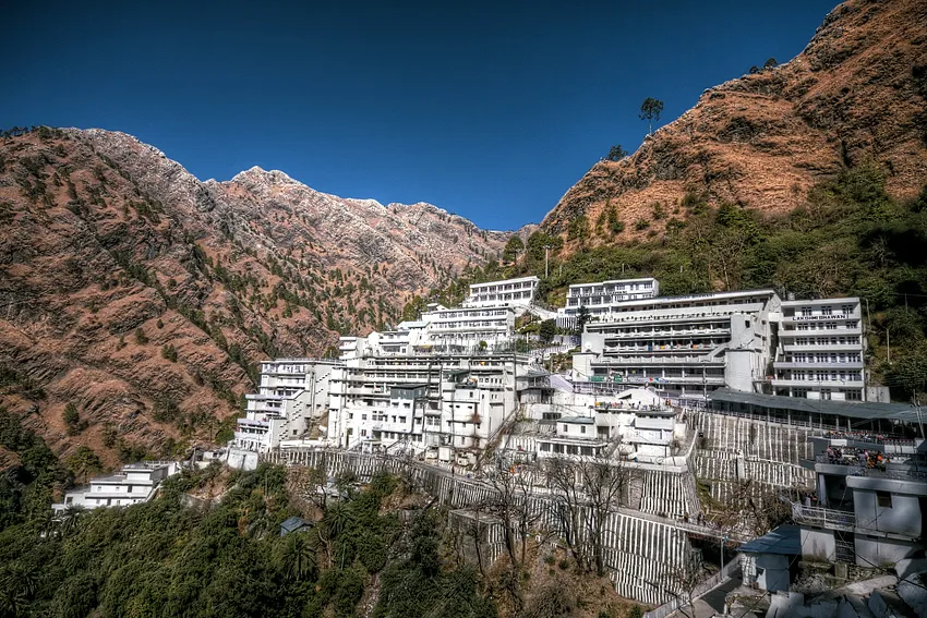 Vaishno Devi + Kashmir Tour Package.